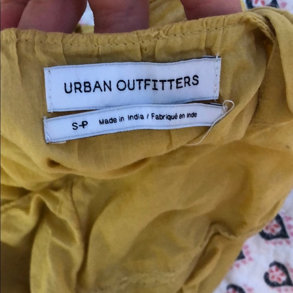 Urban outfitter yellow crop top - Picture 2 of 3